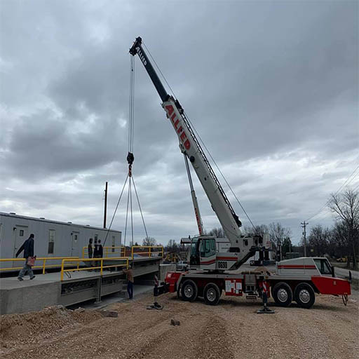 Allied Crane and Rigging heavy lifting experience since 1975